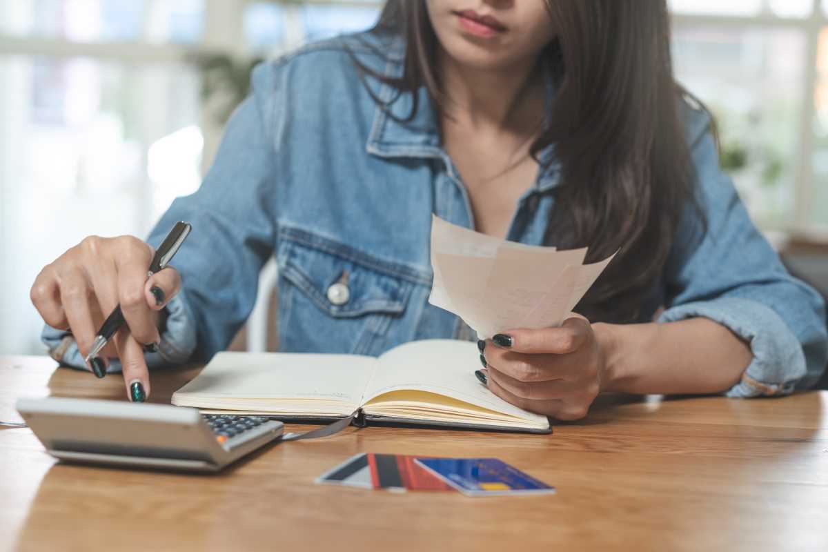 How to Pay Off Debt Faster: Tips and Tricks